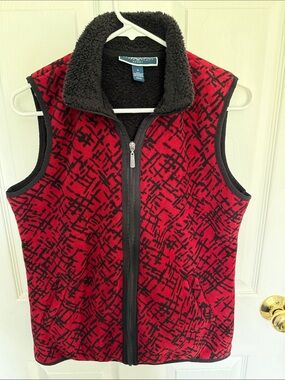 Karen Scott Sport Red & Black Patterned Sherpa-Trim Fleece Vest